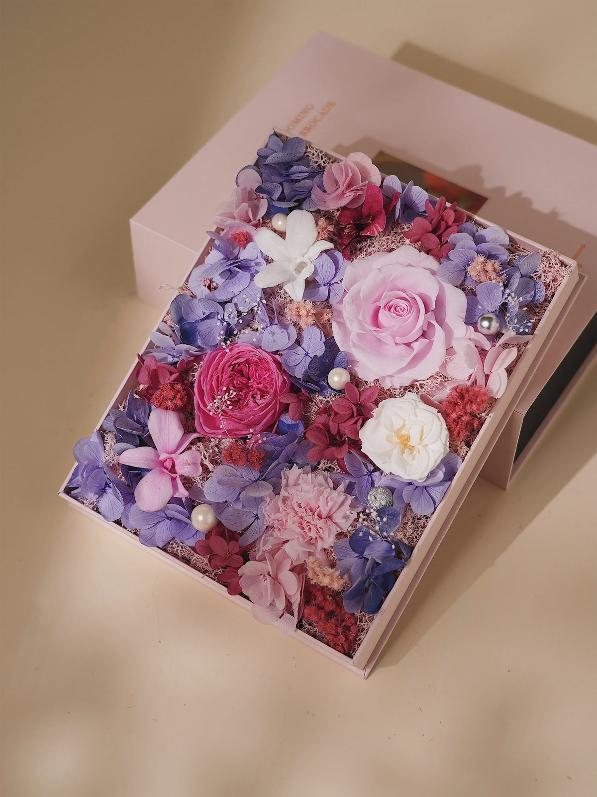 Everlasting Flora Book