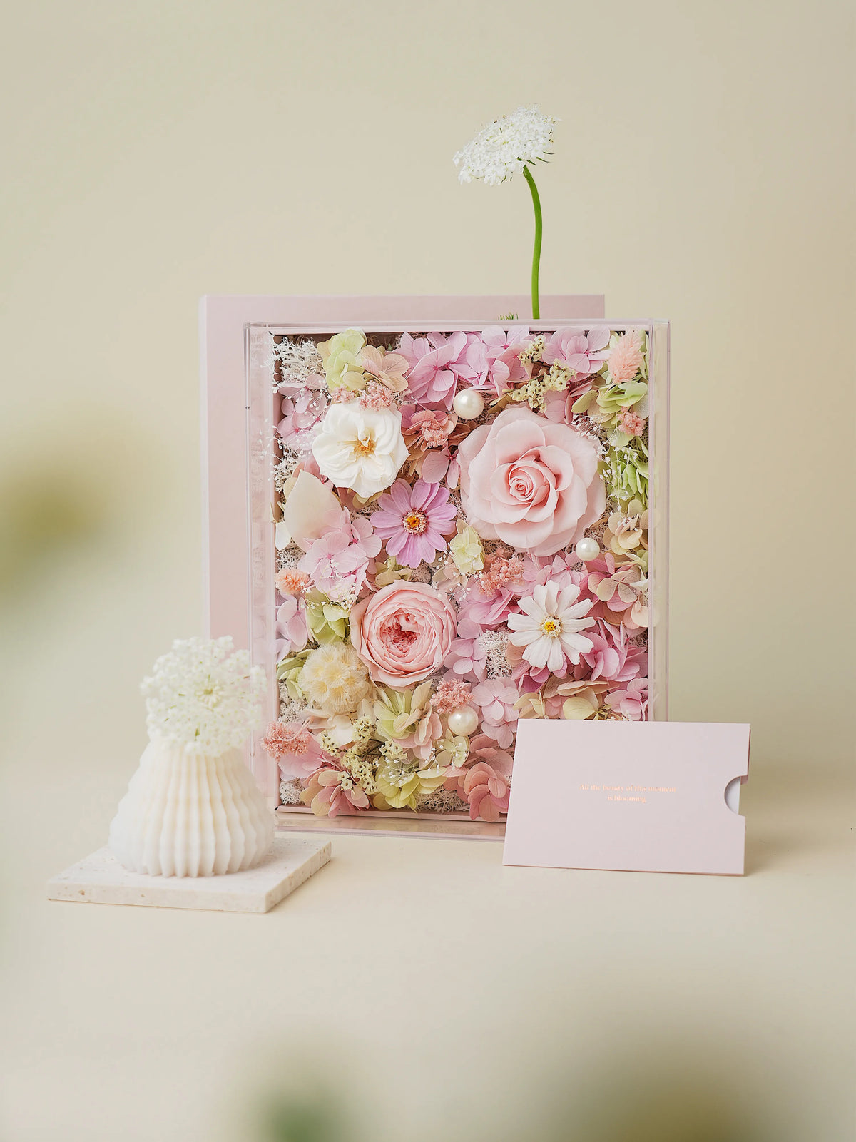 Everlasting Flora Book