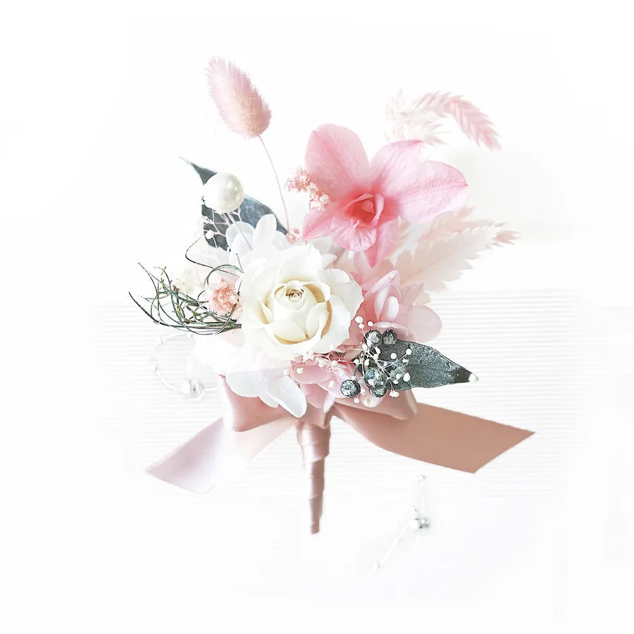 Everlasting-Flower Wedding Boutonniere